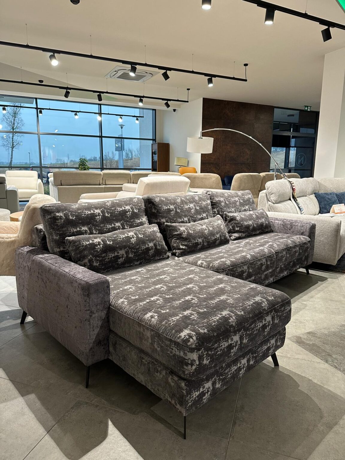 WhatsApp Image 2025-11-26 at 14.20.08