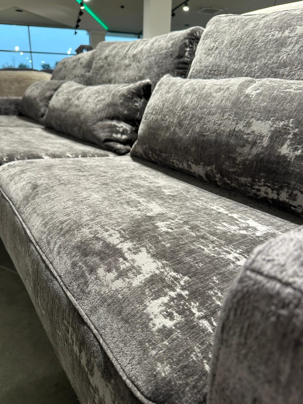 WhatsApp Image 2025-11-26 at 14.20.09 (1)