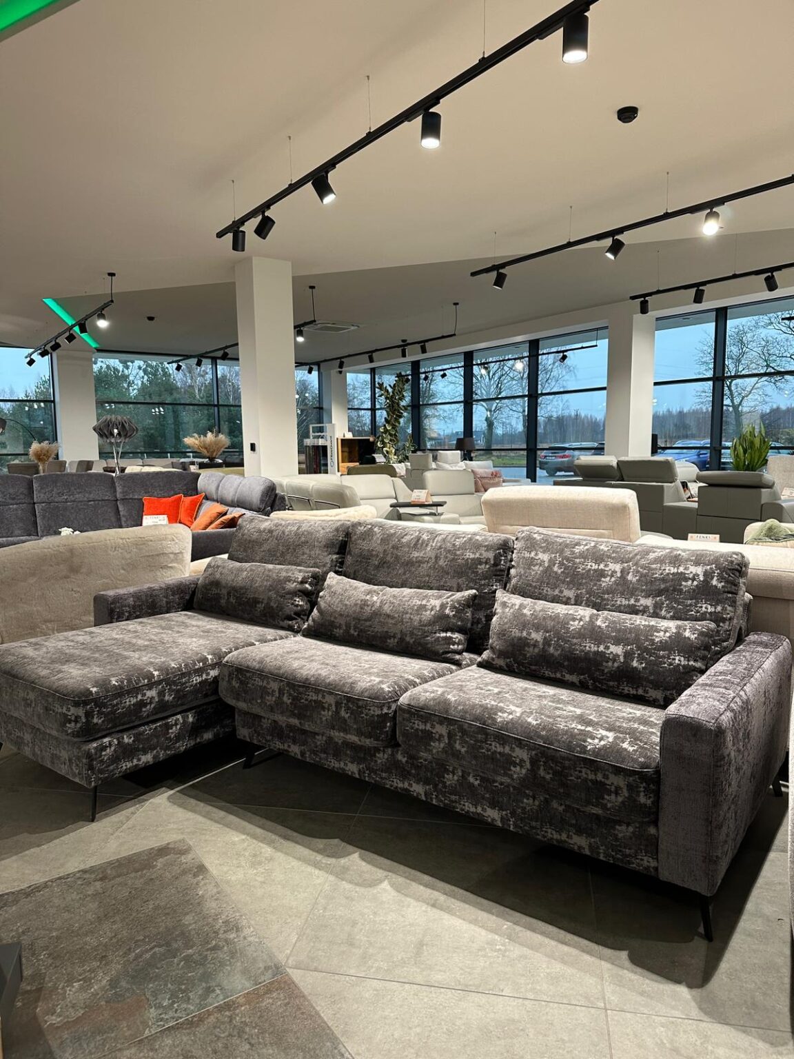 WhatsApp Image 2025-11-26 at 14.20.09