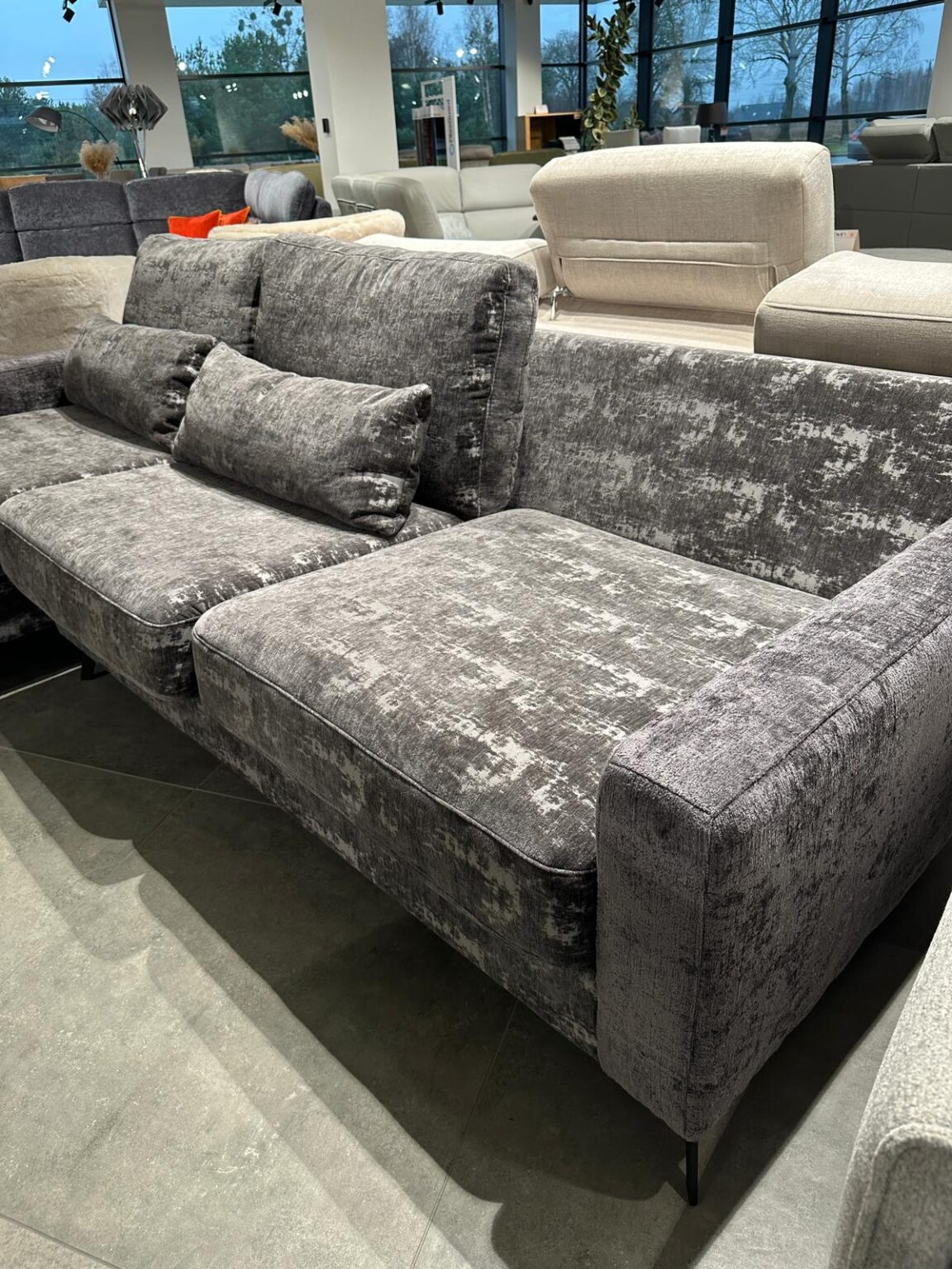 WhatsApp Image 2025-11-26 at 14.20.09 (2)